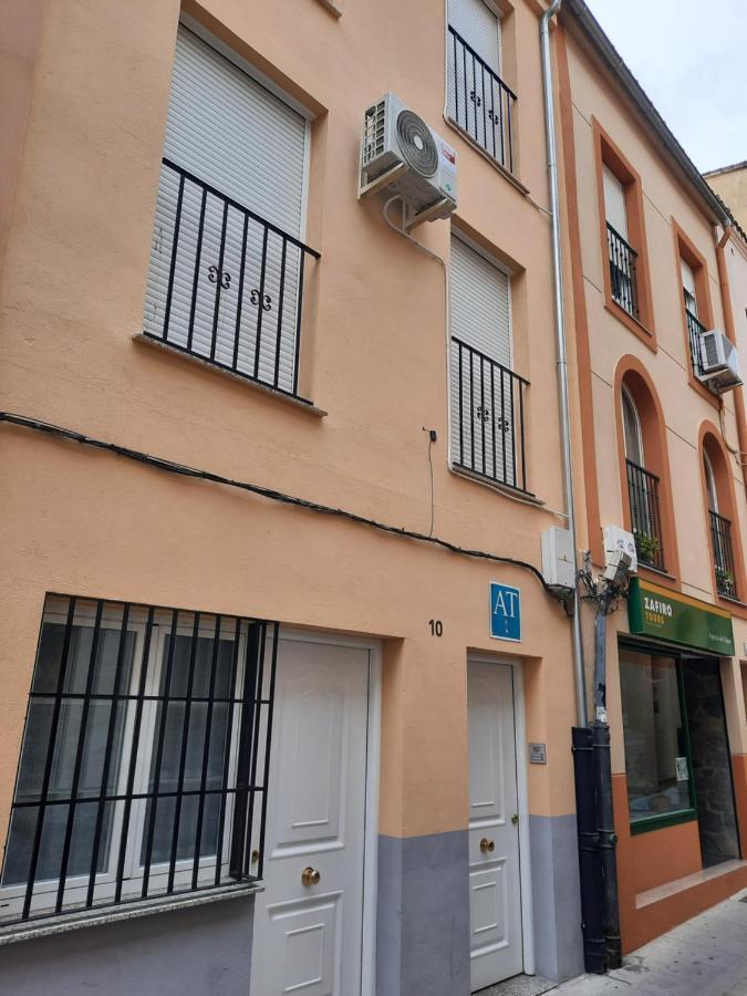 Apartamentos Clavero 10 Plasencia Exteriör bild