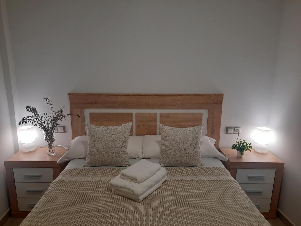 Apartamentos Clavero 10 Plasencia Exteriör bild